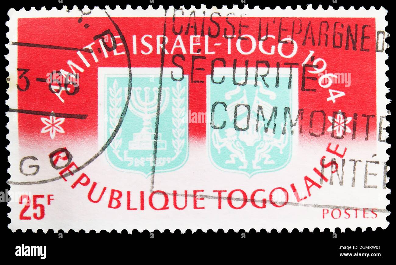 MOSCA, RUSSIA - 6 NOVEMBRE 2019: Francobollo stampato in Togo mostra Heraldy, Israel-Togo amicizia serie, 25 CFA - West African CFA franco, circa 1 Foto Stock