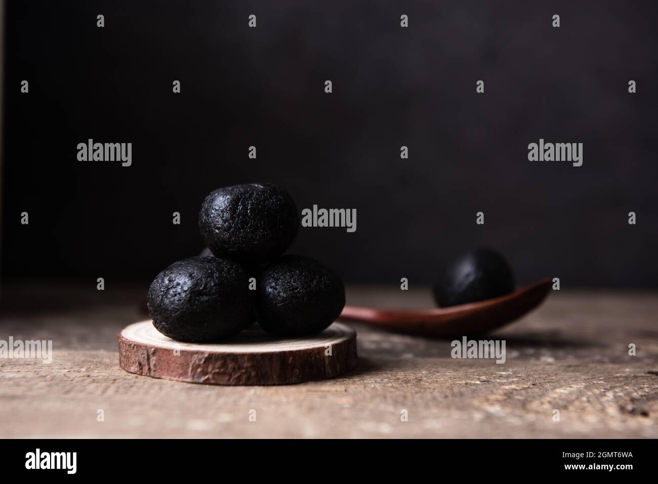 Sfera cinese di sesamo nero Foto Stock
