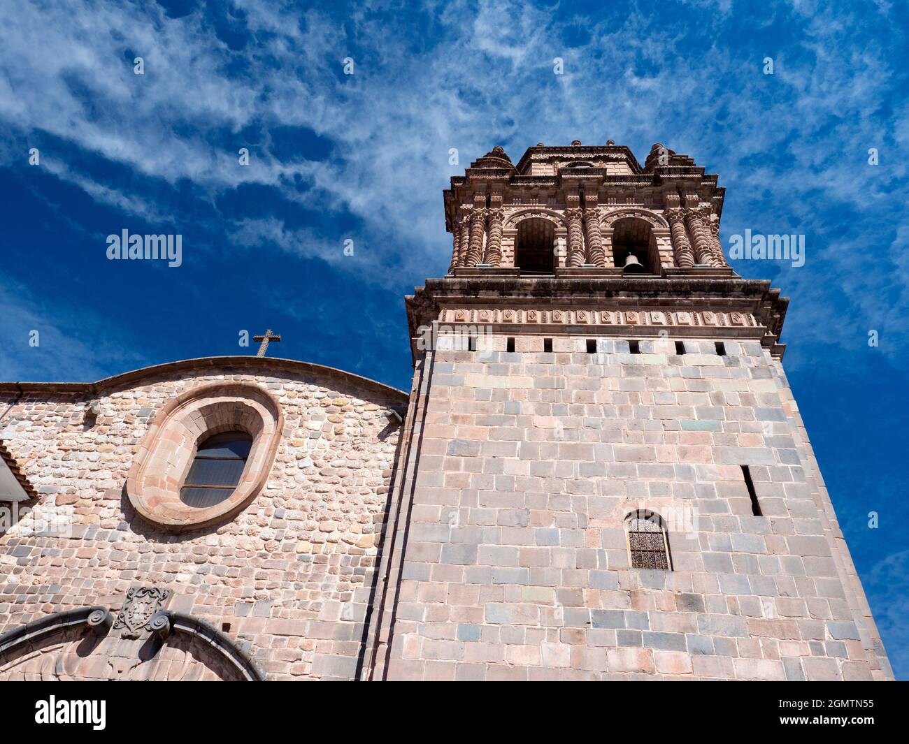 Cusco, Perù - 15 maggio 2018 come era troppo comune in seguito alle conquiste spagnole, il Convento di Santo Domingo a Cusco è stato fondato come un inten Foto Stock