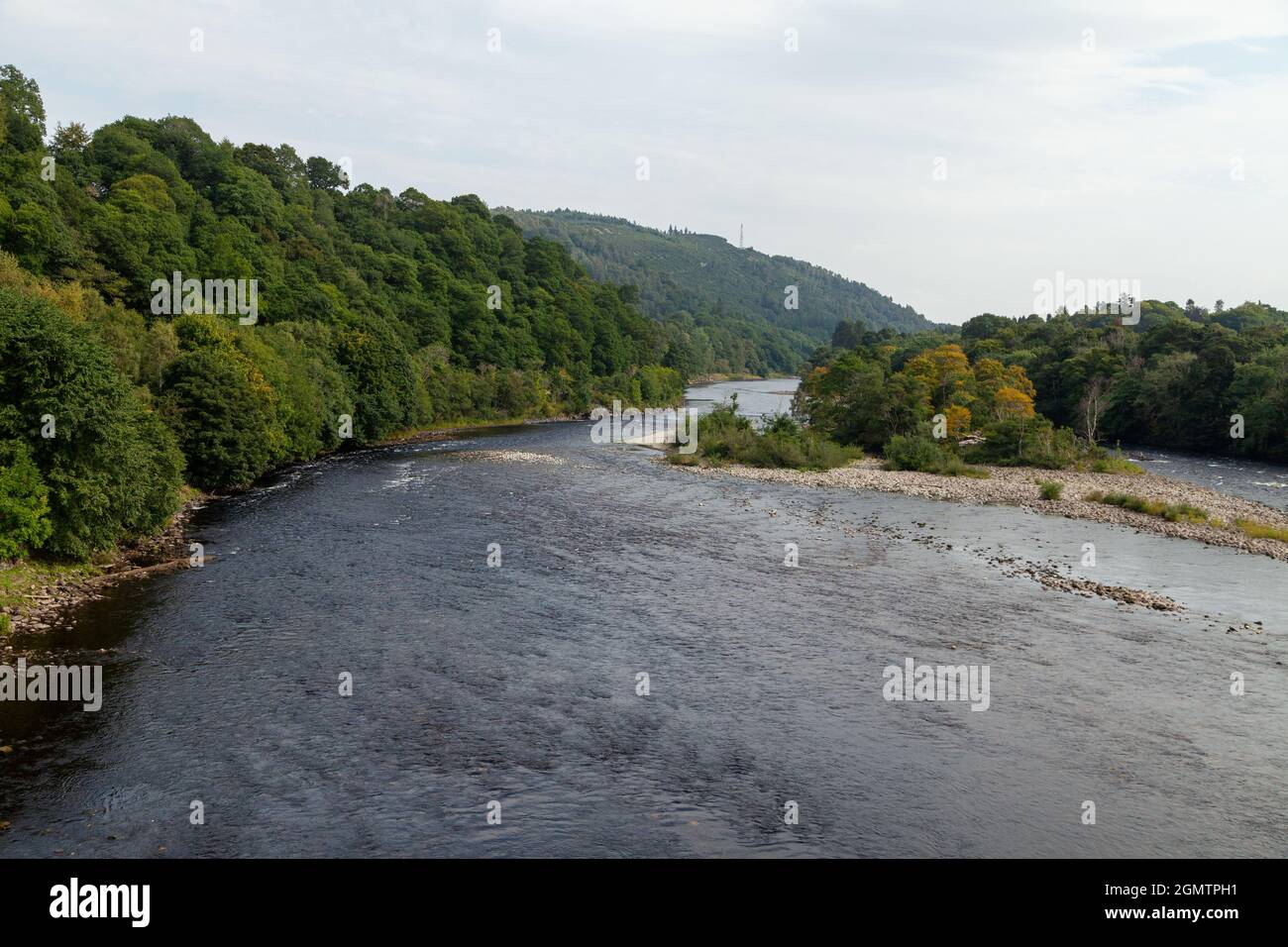 Il fiume Tay a Dunkeld Perthshire, Scozia Foto Stock
