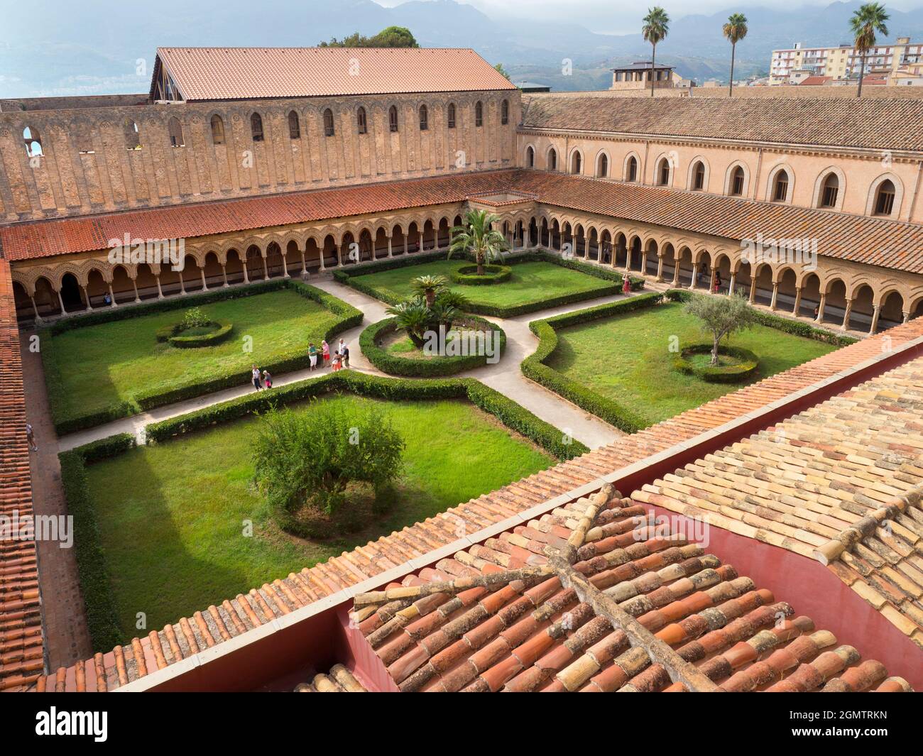 Palermo, Sicilia, Italia - 23 settembre 2019 La Cattedrale di Monreale è uno dei più grandi esempi sopravvissuti di architettura normanna; era begu Foto Stock