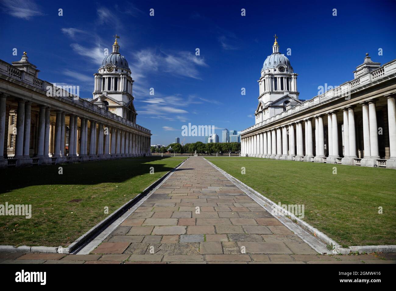 L'Old Royal Naval College è il fulcro architettonico di Maritime Greenwich, un importante sito patrimonio dell'umanità dell'UNESCO a Londra. Nel 1692, il Royal H Foto Stock