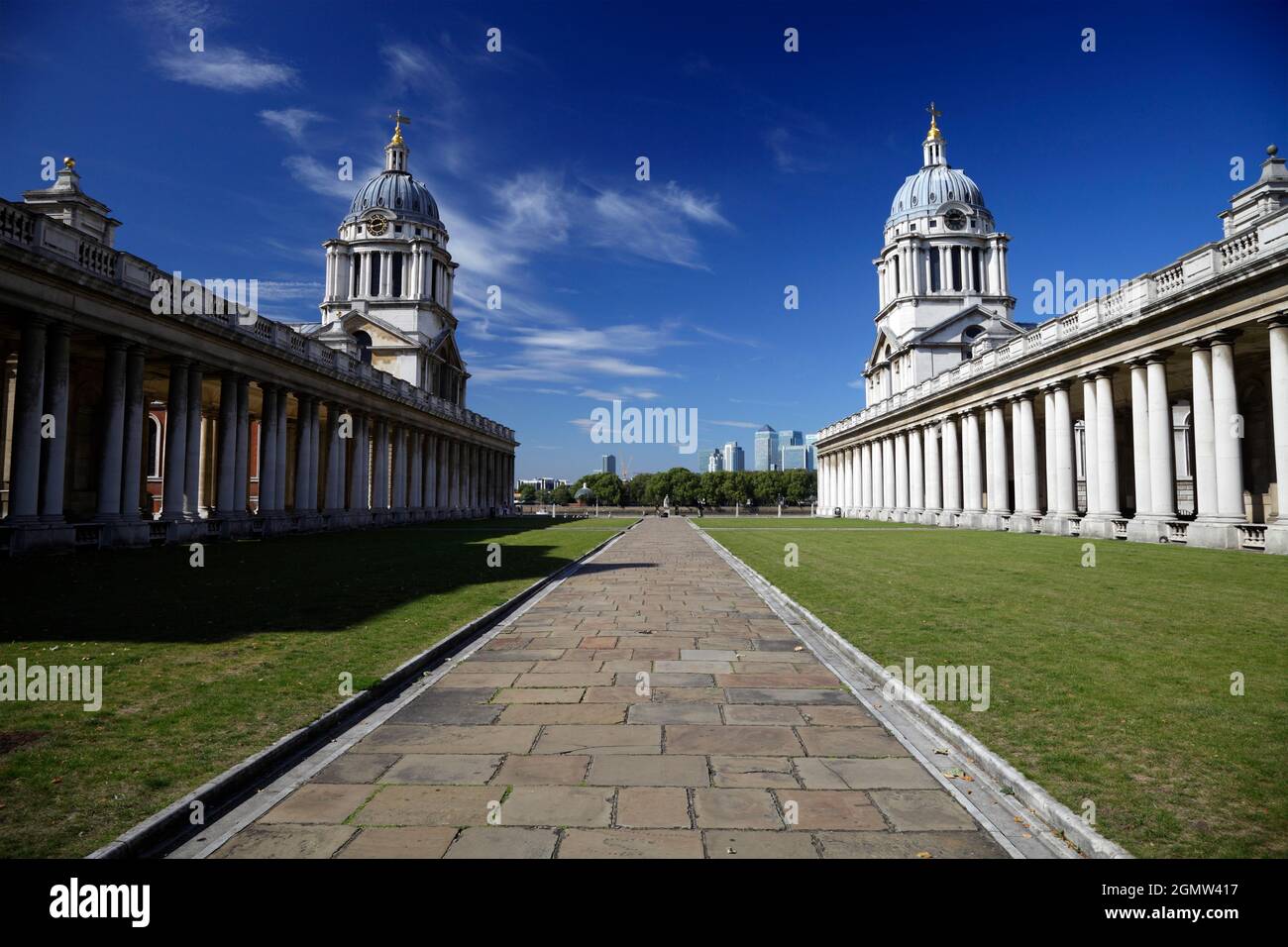 L'Old Royal Naval College è il fulcro architettonico di Maritime Greenwich, un importante sito patrimonio dell'umanità dell'UNESCO a Londra. Nel 1692, il Royal H Foto Stock