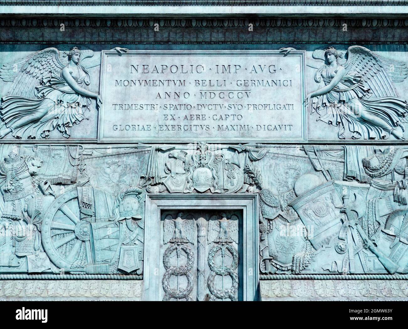 Parigi, Francia - 19 settembre 2018 Place Vend™me è una bella e lussuosa piazza nel 1 ° arrondissement di Parigi, Francia. Situato appena a nord Foto Stock
