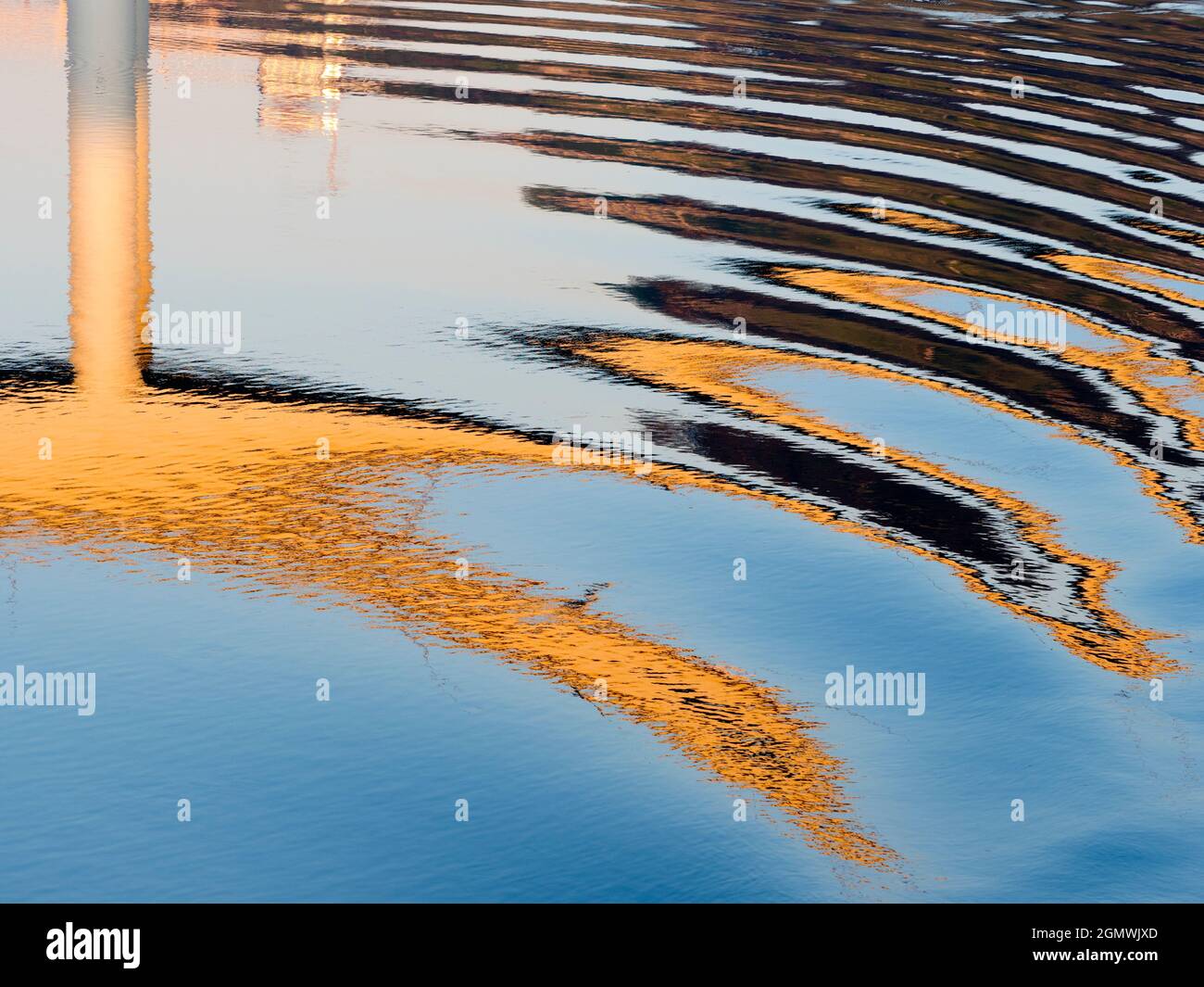 Porto, Portogallo - 11 aprile 2017 Porto è la seconda città del Portogallo dopo Lisbona. Situato sull'estuario del fiume Douro nel Portogallo settentrionale, è Foto Stock