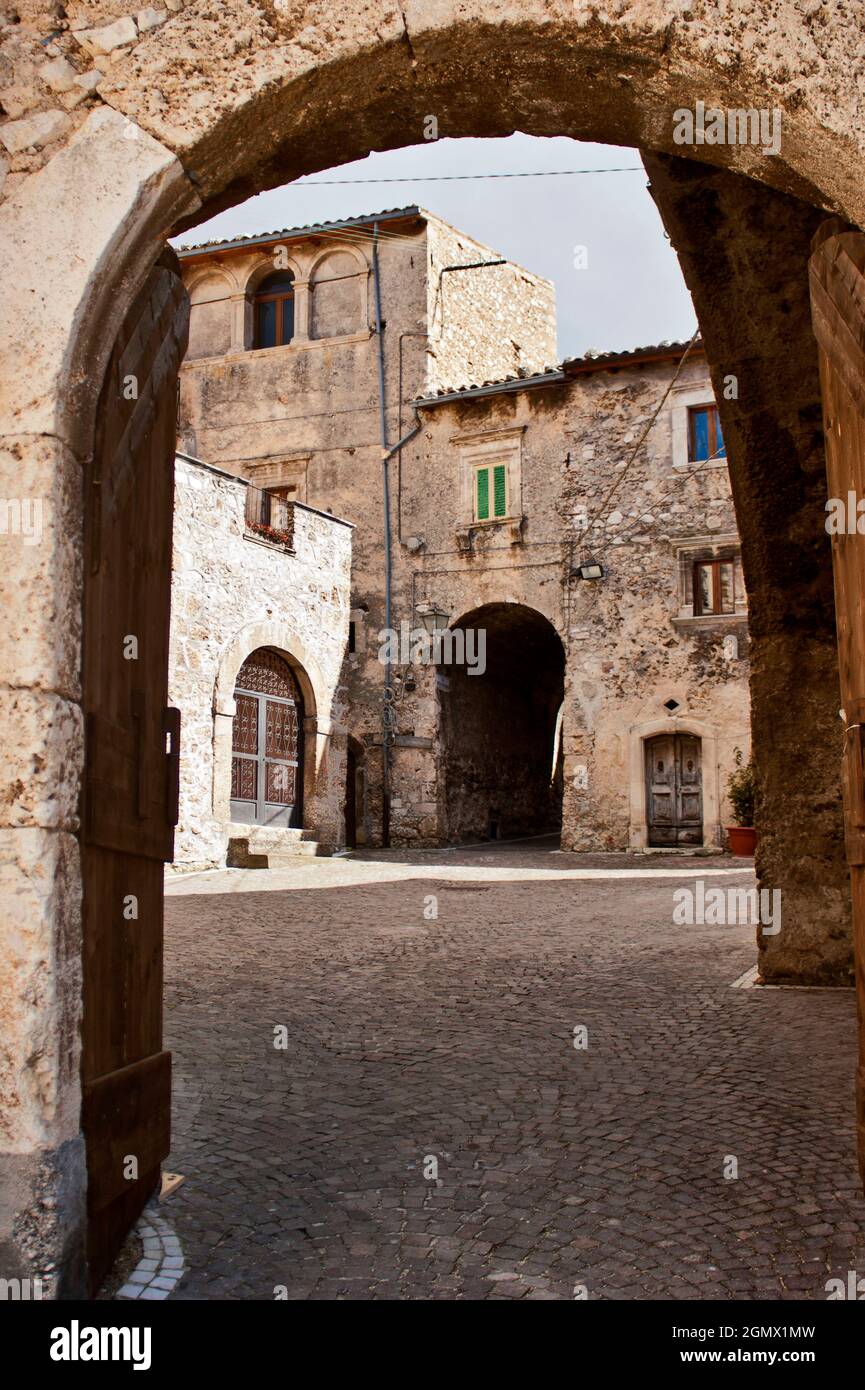 Village, Castelvecchio Calvisio, l'Aquila, Abruzzo, Italia, Europa Foto Stock