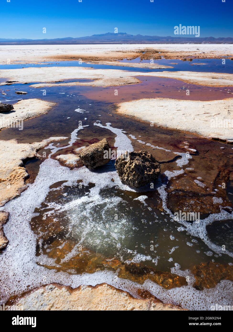 Salar de Uyuni, Bolivia - 23 maggio 2018 le Saline di Uyuni della Bolivia sono una delle grandi meraviglie naturali del pianeta. Coprendo oltre 10,000 quadrati Foto Stock