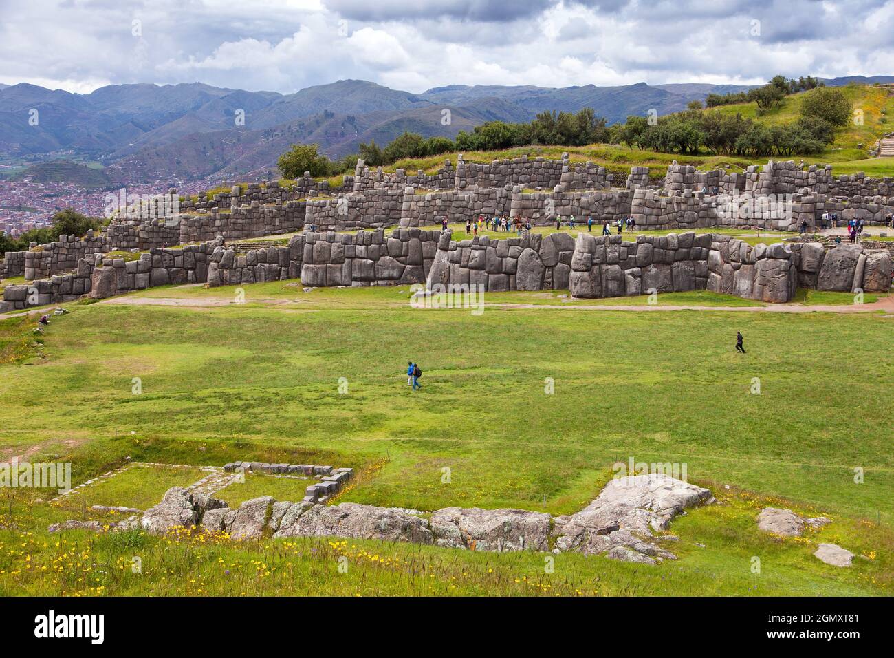 Vista di Sacsayhuaman, rovine Inca a Cusco o Cuzco città, Perù Foto Stock