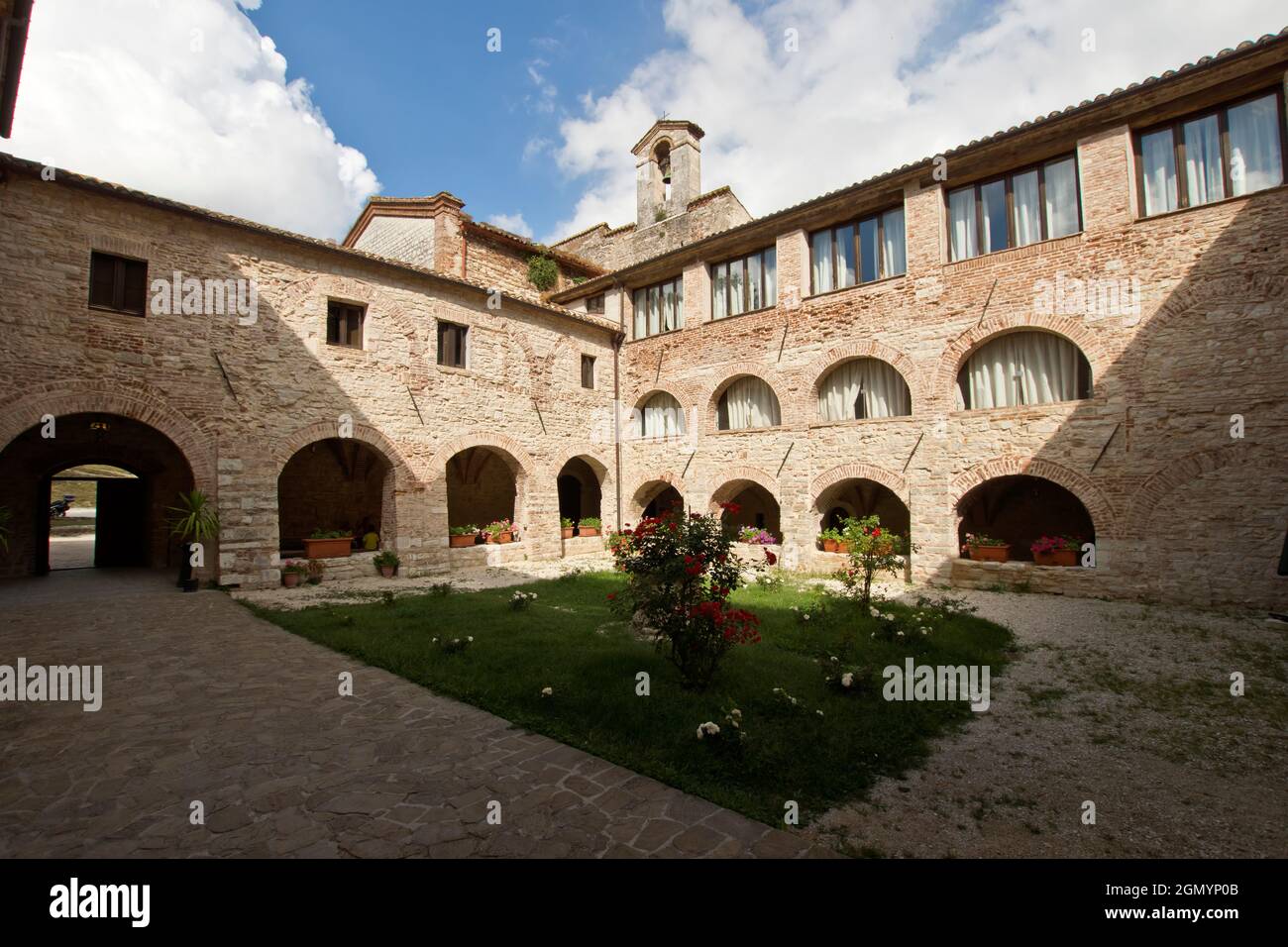 Abbazia di San Salvatore, Valdicastro, Poggio San Romualdo, Marche, Italia, Europa Foto Stock