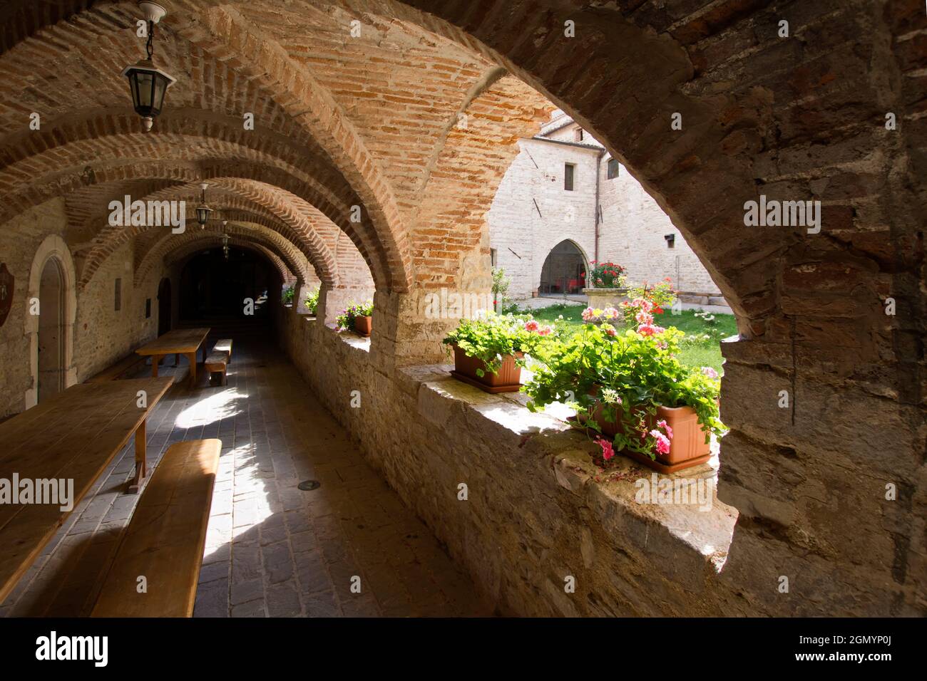 Abbazia di San Salvatore, Valdicastro, Poggio San Romualdo, Marche, Italia, Europa Foto Stock