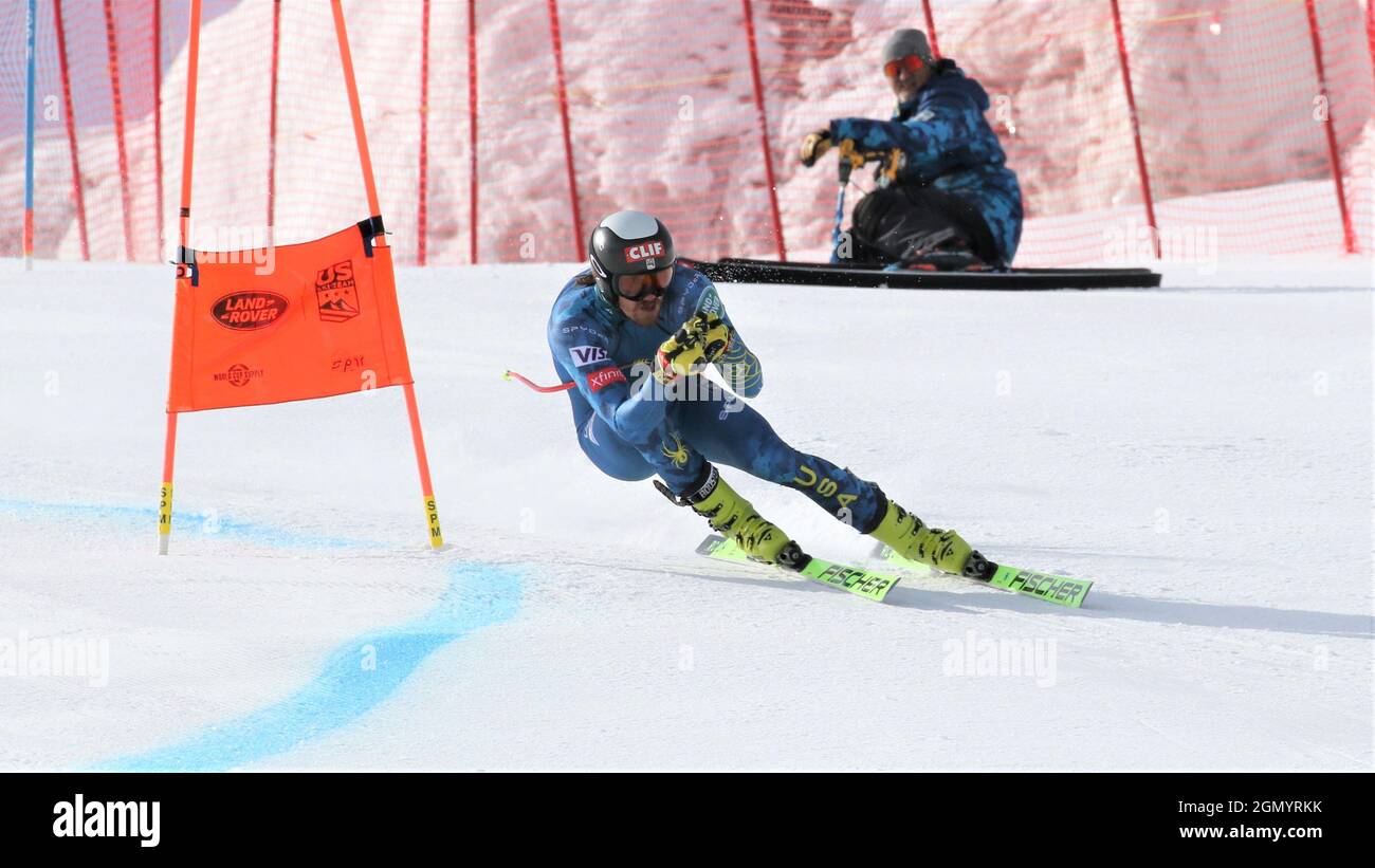 Bennett Bryce sciatore alpino USA USSKITEAM, allenamento super-G e discesa in Cervinia / ghiacciaio Zermatt nei mesi estivi sci alpino Foto Stock