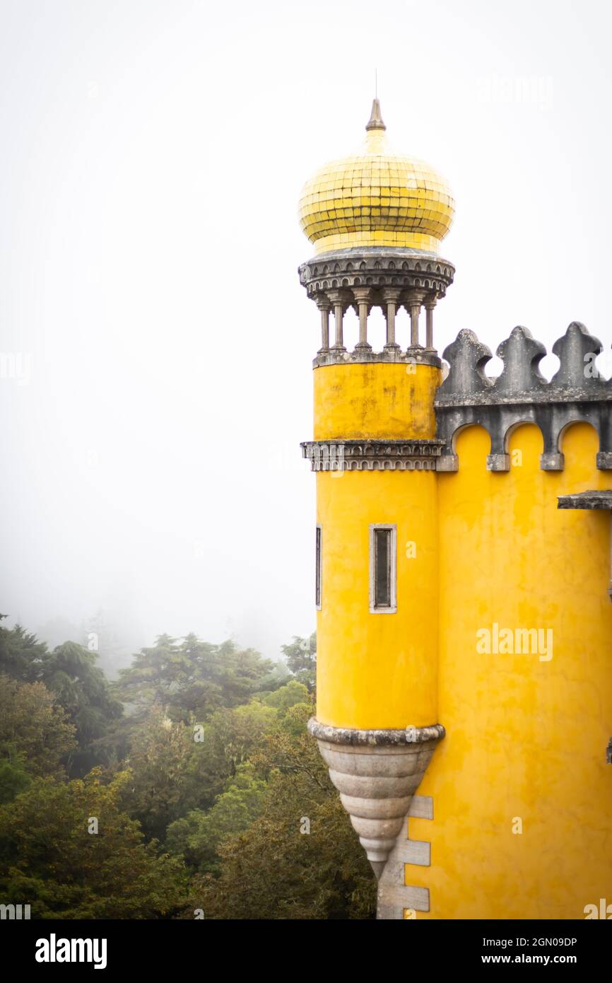 Panorama del Palazzo Nazionale di pena a Sintra, Portogallo, Europa Foto Stock