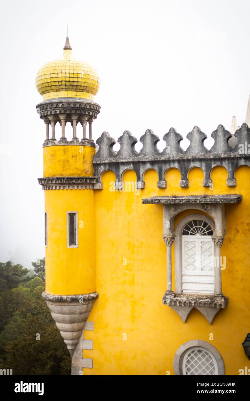 Panorama del Palazzo Nazionale di pena a Sintra, Portogallo, Europa Foto Stock