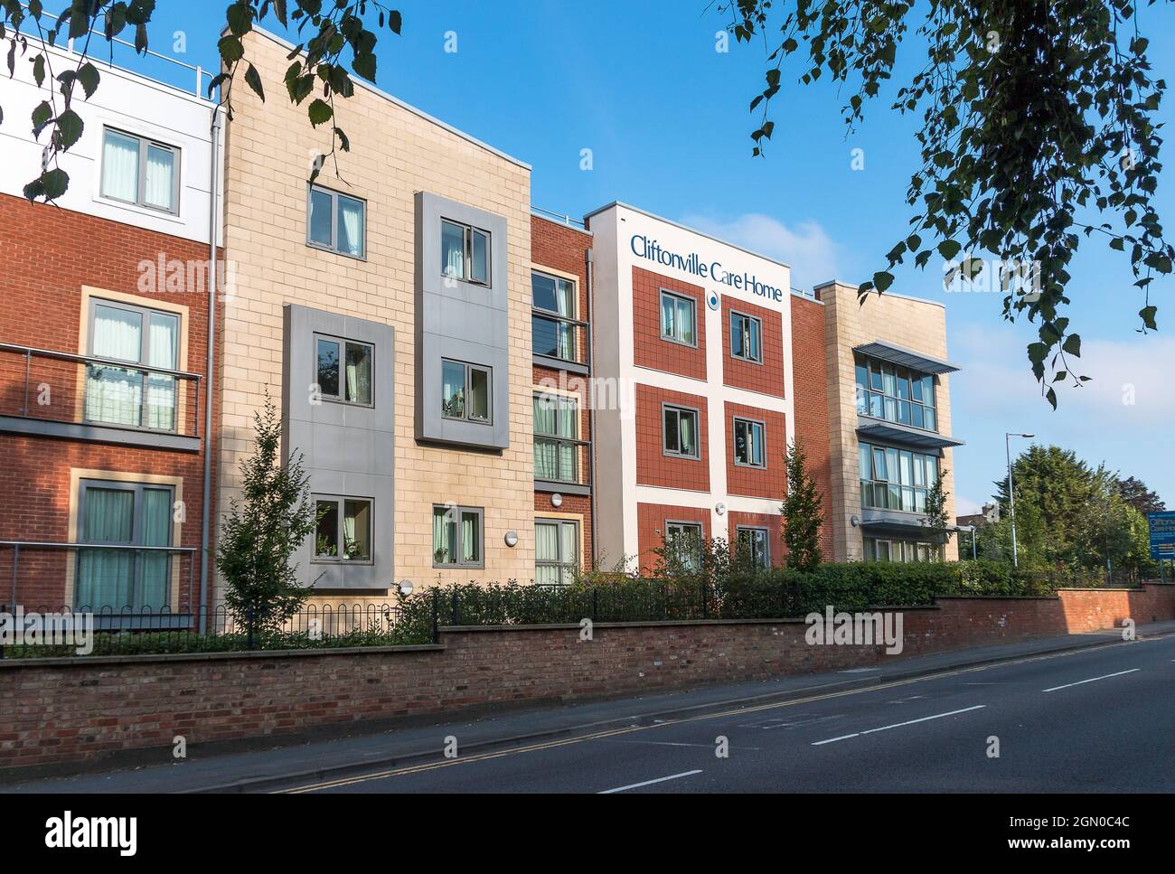 Cliftonville Care Home, Northampton UK - Avery Healthcare Group offre assistenza residenziale, demenza, infermieristica e assistenza per la respirazione Foto Stock