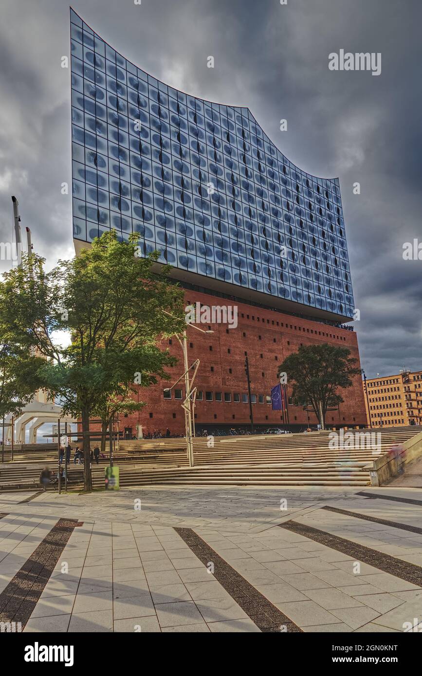 Foto panoramica dell'elbphilharmonie ad Amburgo Foto Stock