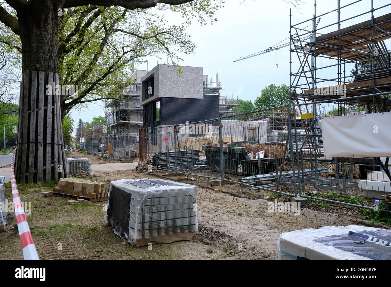 Amersfoort, Olanda maggio 15 2021, cantiere vuoto nei Paesi Bassi con case e appartamenti di nuova costruzione. L'Olanda sta lottando con un m Foto Stock