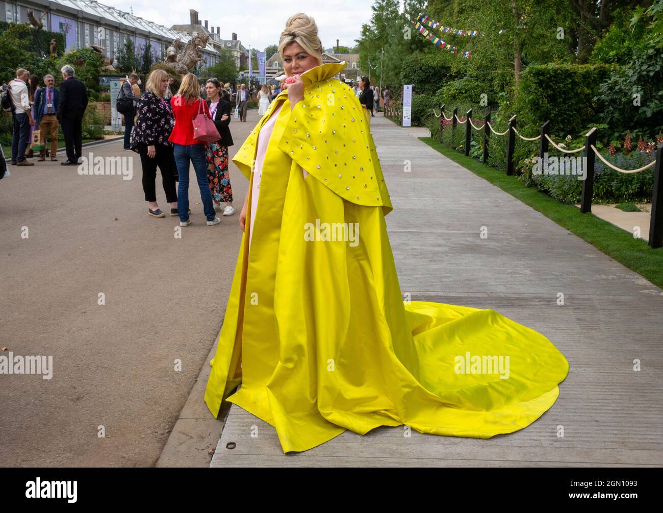 Personalità dei media e donna d'affari Gemma Collins al RHS Chelsea Flower Show. Foto Stock