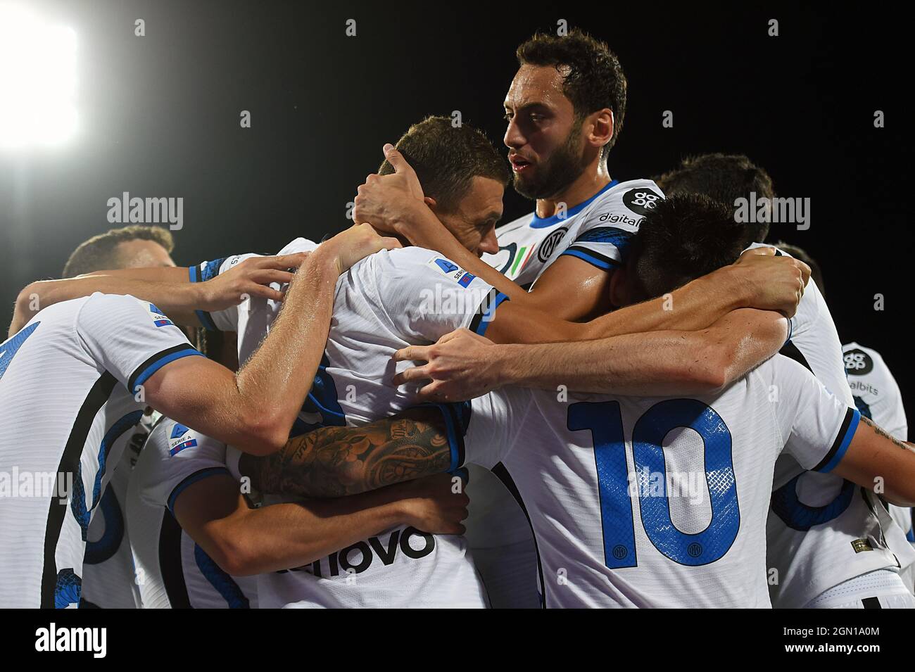 Stadio Artemio Franchi, Firenze, Italia. 21 settembre 2021. Italian Series A football, AC Fiorentina versus FC Inter; Edin Dzeko di Inter festeggia dopo il suo gol per 1-2 in minute 55 Credit: Action Plus Sports/Alamy Live News Foto Stock