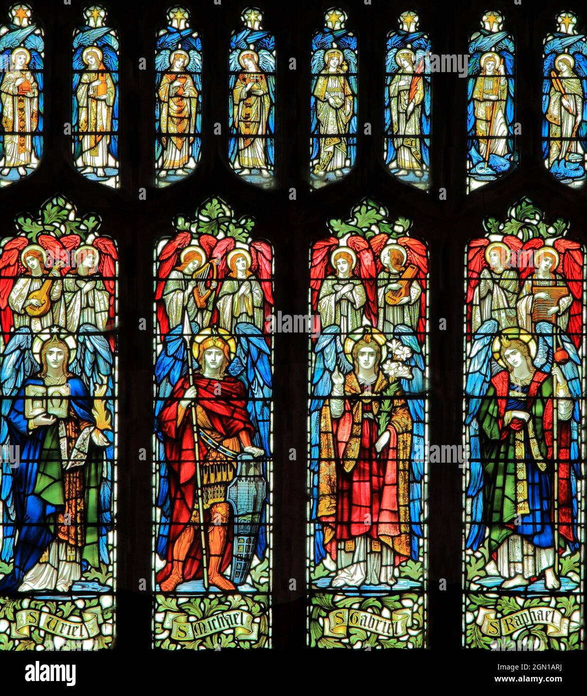 Quattro Arcangeli, san Uriel, san Michele, San Gabriele, San Raffaello, St vetrate, arcangelo, santi, finestra ovest, chiesa di Blakeney, Norfolk, Foto Stock