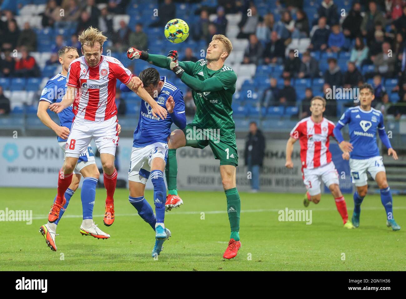 Lyngby, Danimarca. 21 settembre 2021. Iver Fossum (8) di Aalborg Boldklub segna per il 0-1 durante la partita della Danish Sydbank Cup tra Lyngby Boldklub e Aalborg Boldklub allo stadio Lyngby di Lyngby. (Photo Credit: Gonzales Photo/Alamy Live News Foto Stock