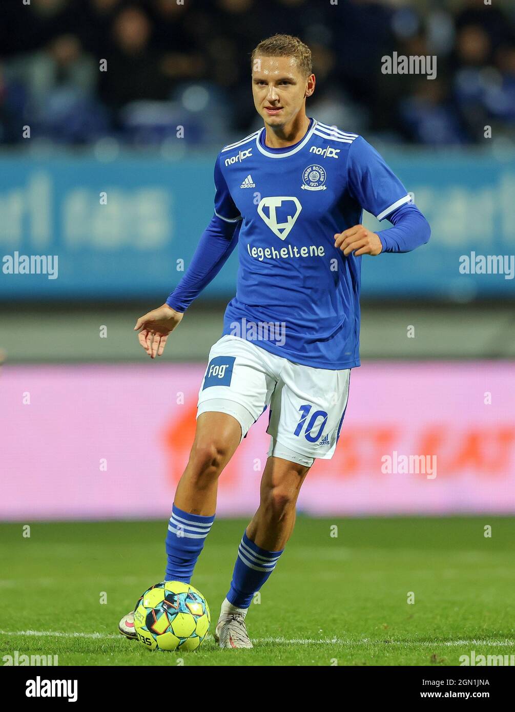 Lyngby, Danimarca. 21 settembre 2021. Rasmus Thelufsen (10) di Lyngby Boldklub visto durante la partita danese della Sydbank Cup tra Lyngby Boldklub e Aalborg Boldklub allo stadio Lyngby di Lyngby. (Photo Credit: Gonzales Photo/Alamy Live News Foto Stock