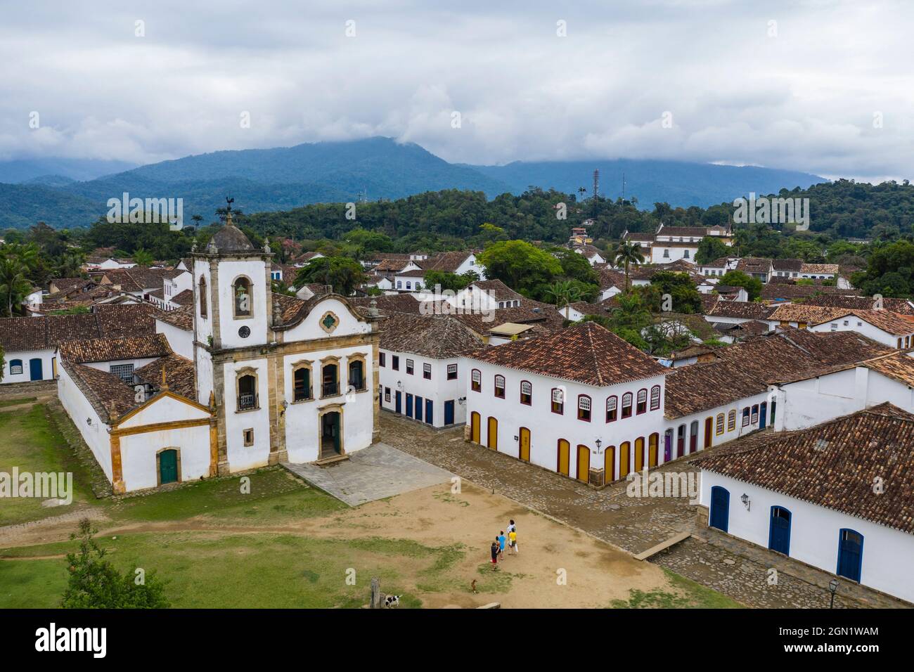 Veduta aerea della Chiesa di Igreja de Santo Rita, Paraty, Rio de Janeiro, Brasile, Sud America Foto Stock