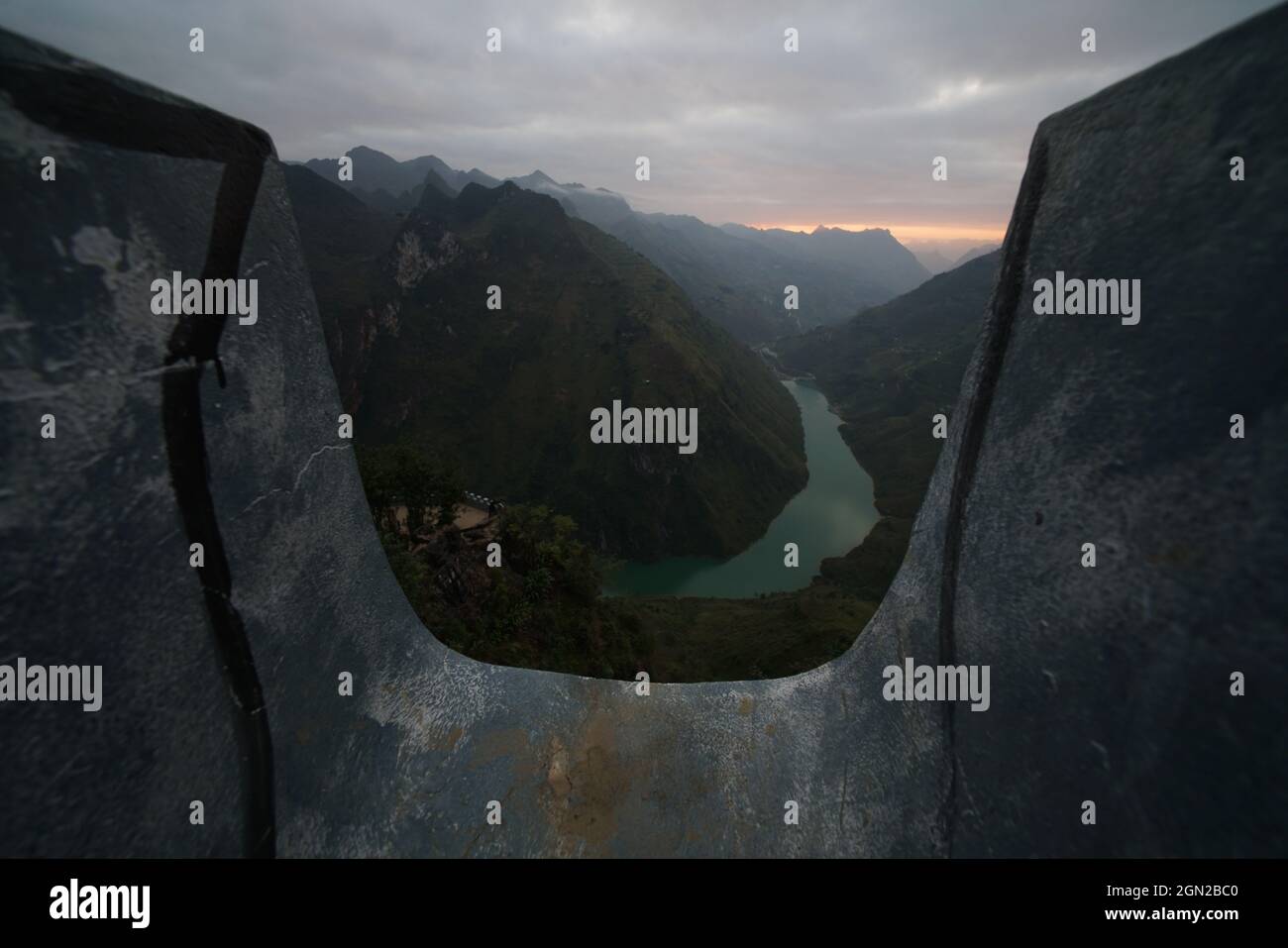 Passo di montagna ma Pi Leng nella provincia di ha giang nel nord del Vietnam Foto Stock