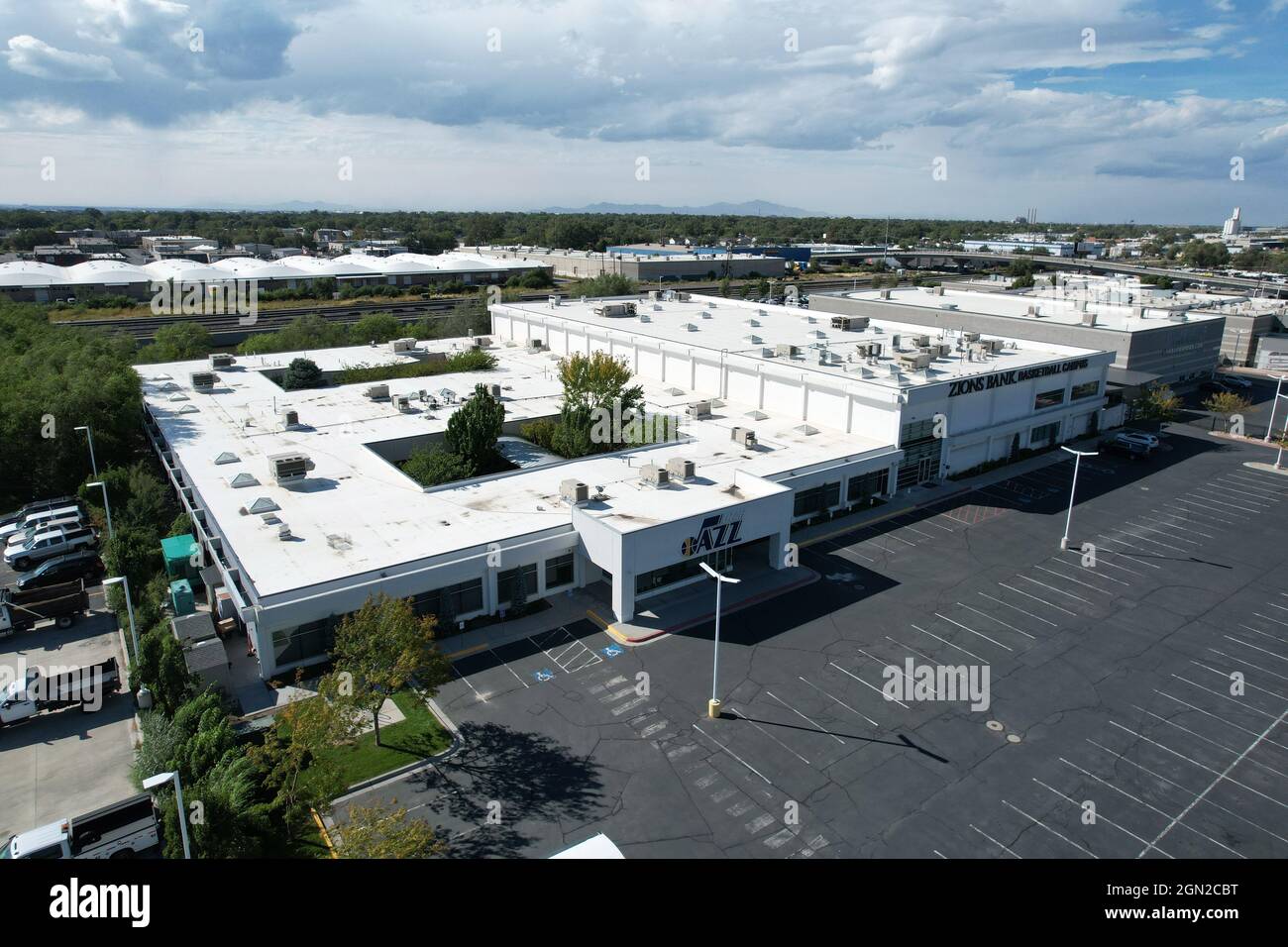 Vista aerea del campus di pallacanestro della Banca di Zion, sabato 18 settembre 2021, a Salt Lake City. La struttura è la sede di formazione e pratica o Foto Stock