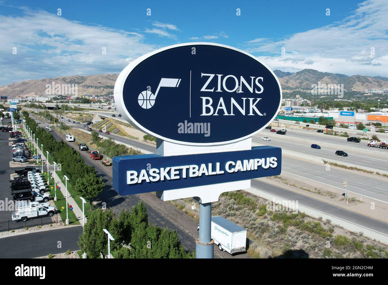 Una vista generale del cartello di Zion's Bank Basketball Campus, sabato 18 settembre 2021, a Salt Lake City. La struttura è il titolo di formazione e pratica Foto Stock