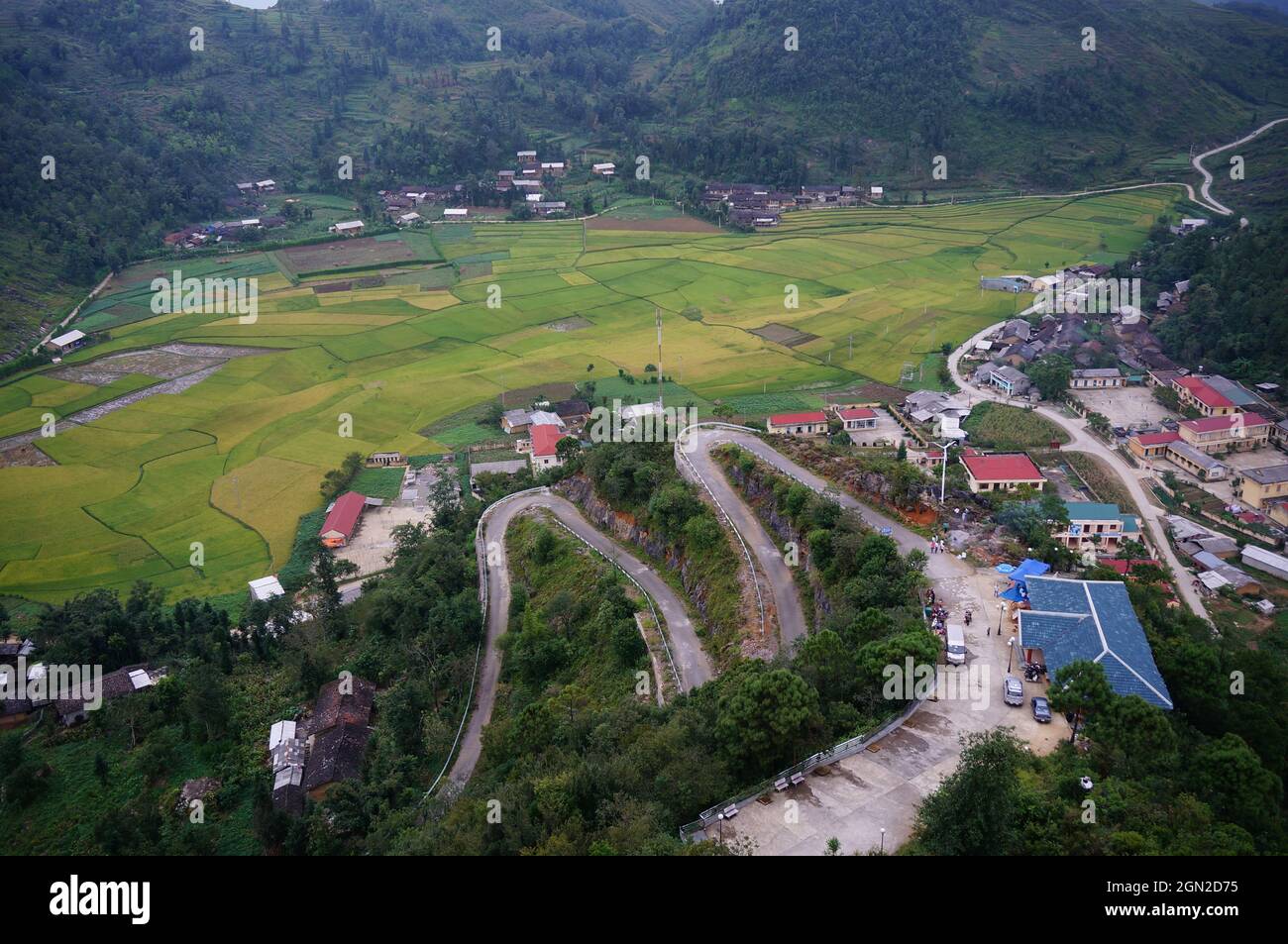 Passo di montagna ma Pi Leng nella provincia di ha giang nel nord del Vietnam Foto Stock