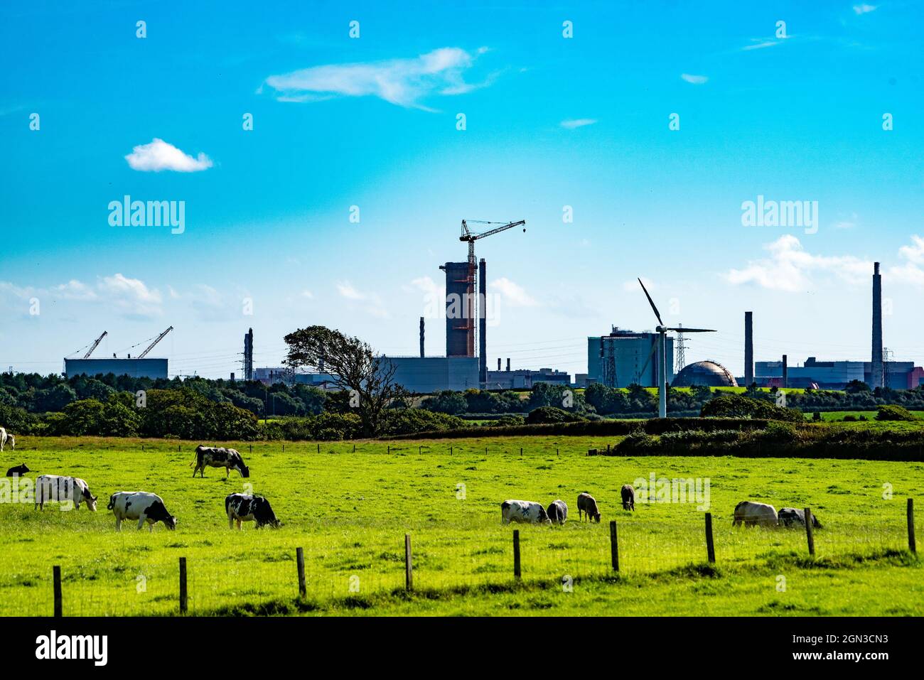 Sito di ritrattamento e smantellamento nucleare di Sellafield, vicino al villaggio di Seascale, sulla costa del Mare d'Irlanda, in Cumbria, Regno Unito Foto Stock
