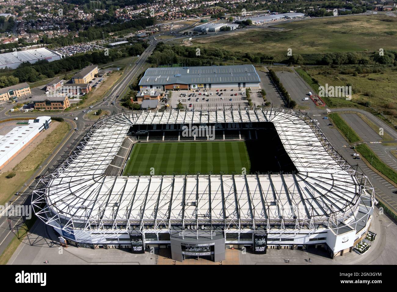 Una vista aerea del Pride Park Stadium, sede della Derby County. Data foto: Mercoledì 22 settembre 2021. Foto Stock