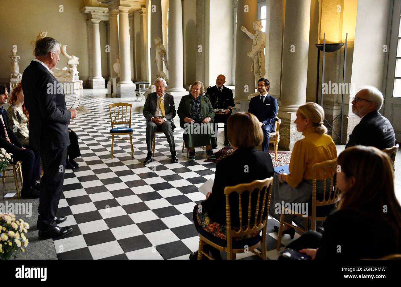 Il principe svedese Carl Philip partecipa a una cerimonia di borsa di studio nel concorso di disegno "The Thinking Hand" a Stoccolma, in Svezia, mercoledì 22 settembre 2021. "The Thinking Hand" è un concorso di borse di studio per giovani disegnatori, realizzato da artisti, architetti, illustratori e disegnatori di giochi Photo: Erik Simander / TT / code 11720 Foto Stock