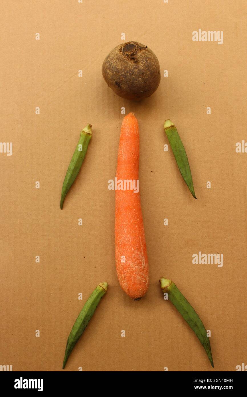Corpo umano creato con le verdure Foto Stock