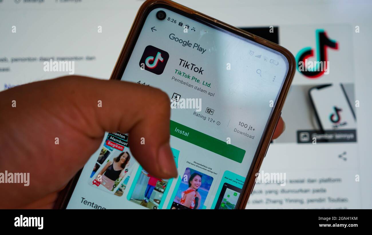 Jakarta, Indonesia-17 settembre 2021: Applicazioni Tiktok sullo schermo del telefono il 17 settembre 2021. A Jakarta Indonesia. Foto Stock