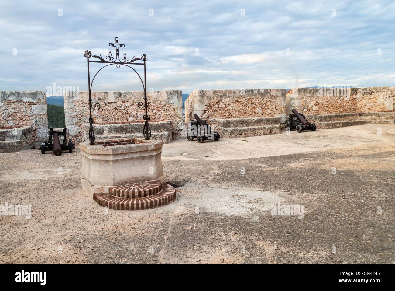 Cannoni al Castello di San Pedro de la Roca del Morro, Santiago de Cuba, Cuba Foto Stock