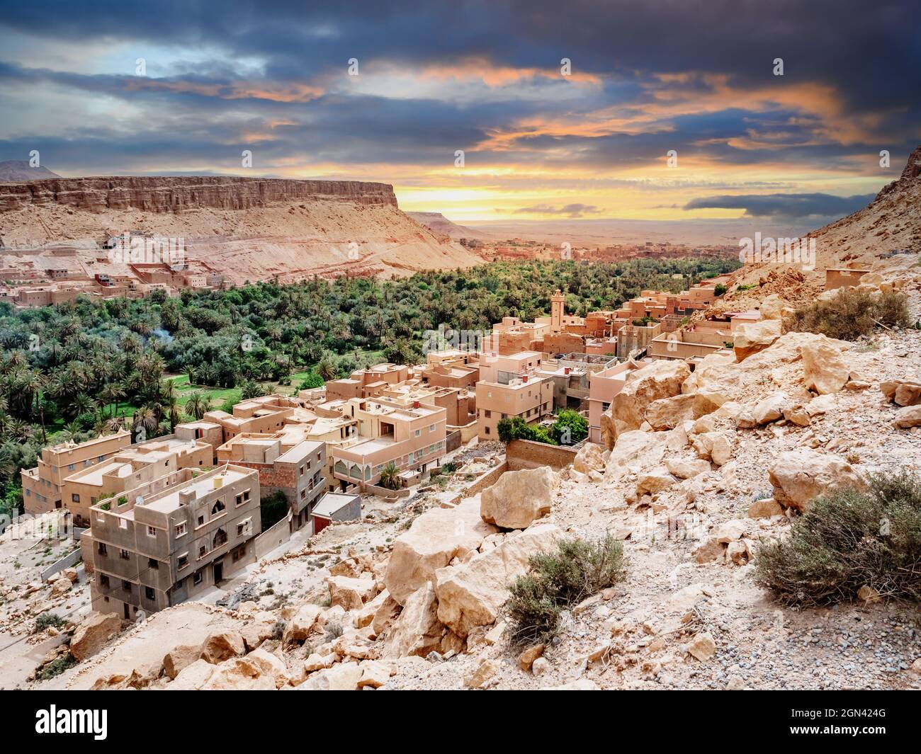 Scogliere antenne vista del canyon marocchino Gorges de Touda e Dades Valley nella regione di Tingir, Marocco Foto Stock