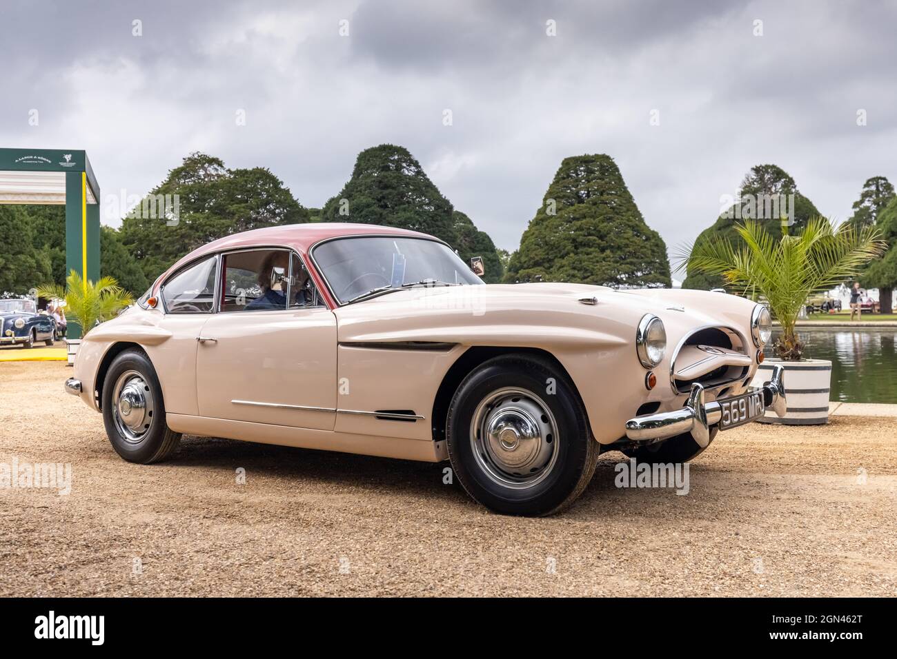 1957 Jensen 541R, Concours of Elegance 2021, Hampton Court Palace, Londra, Regno Unito Foto Stock
