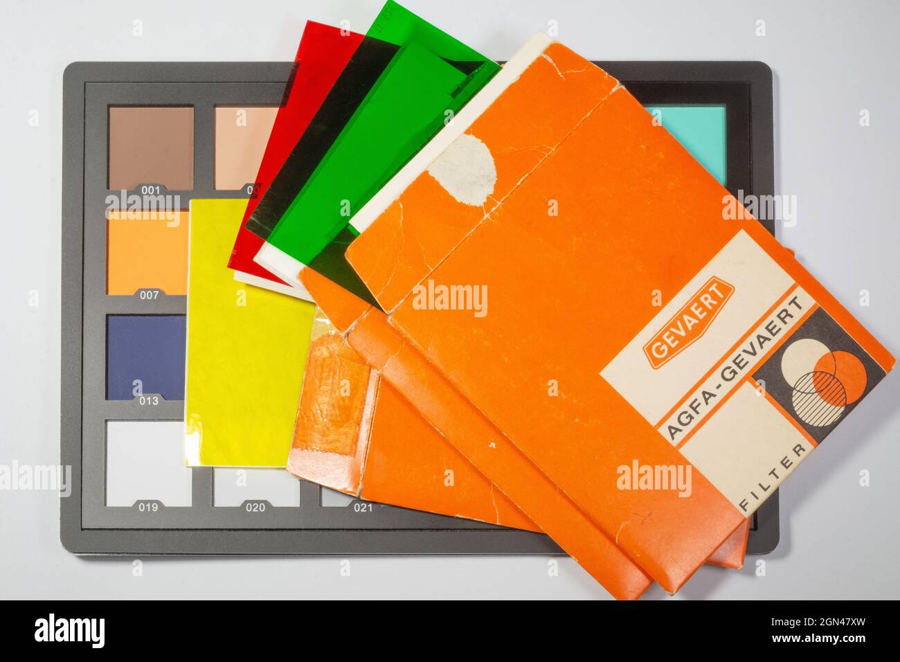 Vecchia gelatina Agfa filtra rosso, verde e giallo per le foto analogiche Foto Stock