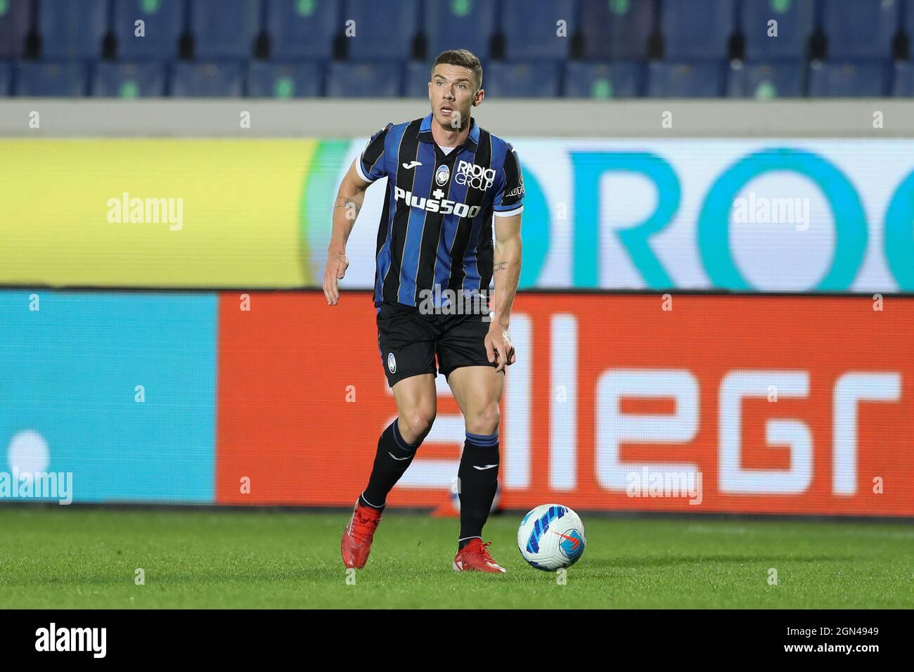 Bergamo, Italia, 21 settembre 2021. Robin Gosens di Atalanta durante la serie A partita allo stadio Gewiss di Bergamo. Il credito d'immagine dovrebbe essere: Jonathan Moscrop / Sportimage Foto Stock