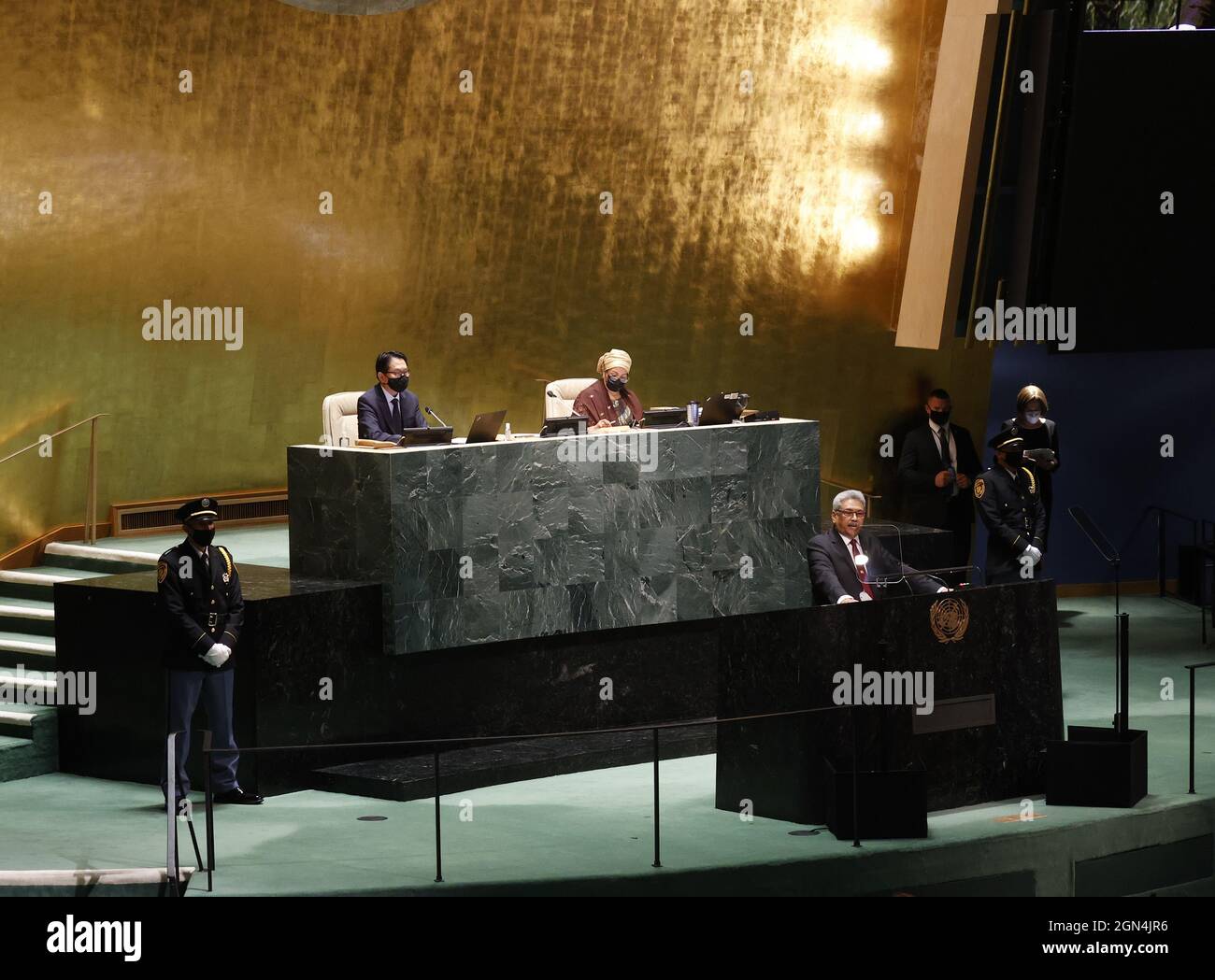 New York, Stati Uniti. 22 settembre 2021. Il Presidente dello Sri Lanka Gotabaya Rajapaksa parla alla 76a sessione dell'Assemblea Generale delle Nazioni Unite dibattito generale nella Sala dell'Assemblea Generale delle Nazioni Unite, mercoledì 22 settembre 2021 a New York City. Foto di John Angelillo/UPI Credit: UPI/Alamy Live News Foto Stock