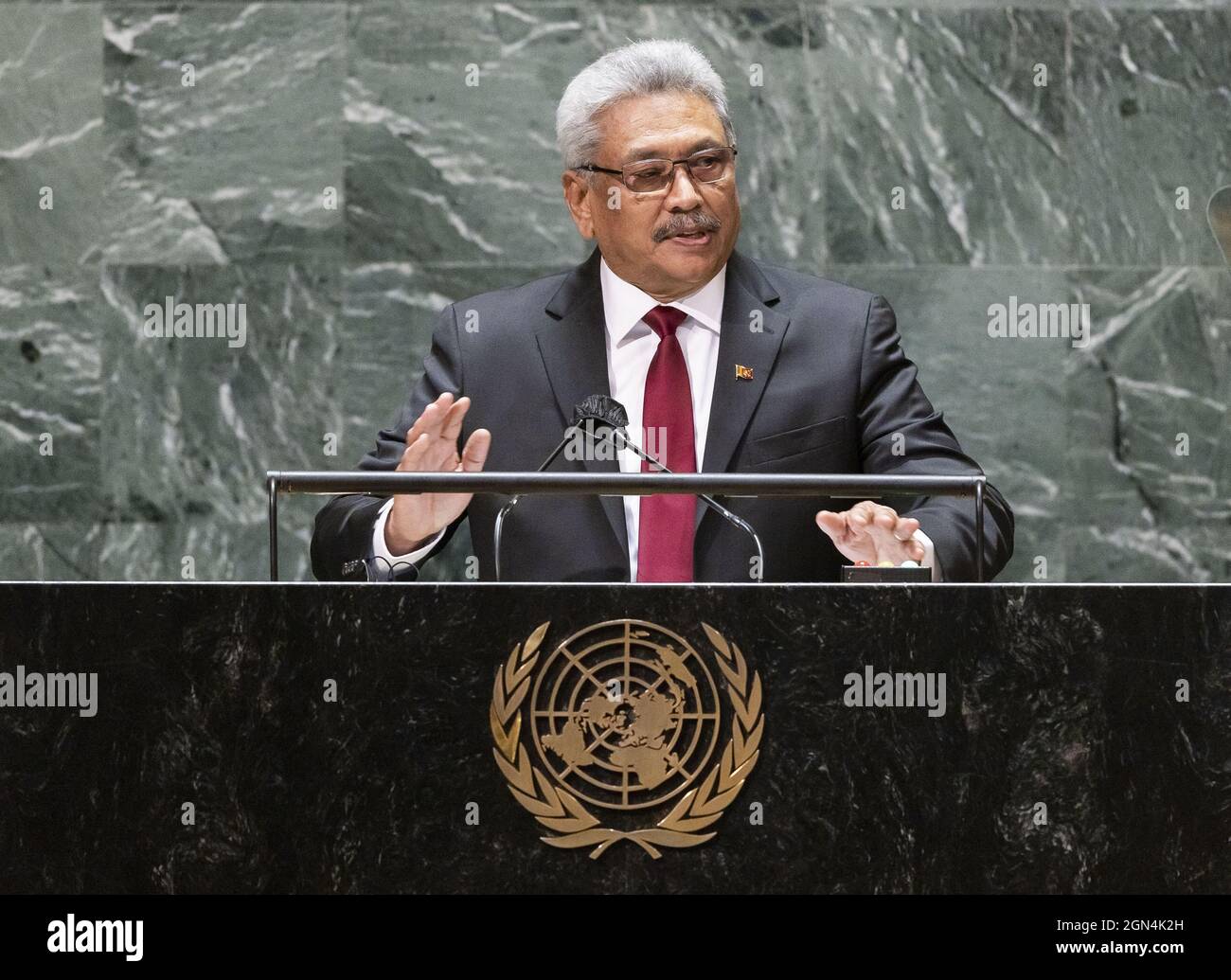 New York, Stati Uniti. 22 settembre 2021. Il Presidente dello Sri Lanka Gotabaya Rajapaksa si rivolge all'Assemblea Generale delle Nazioni Unite alla 76a sessione dibattito generale nella Sala dell'Assemblea Generale delle Nazioni Unite, mercoledì 22 settembre 2021, a New York City. Pool Photo by Justin Lane/UPI Credit: UPI/Alamy Live News Foto Stock