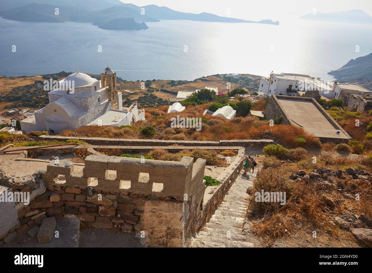 Panagia Thalassitra chiesa dal castello di Plaka, isola di Milos, Grecia Foto Stock