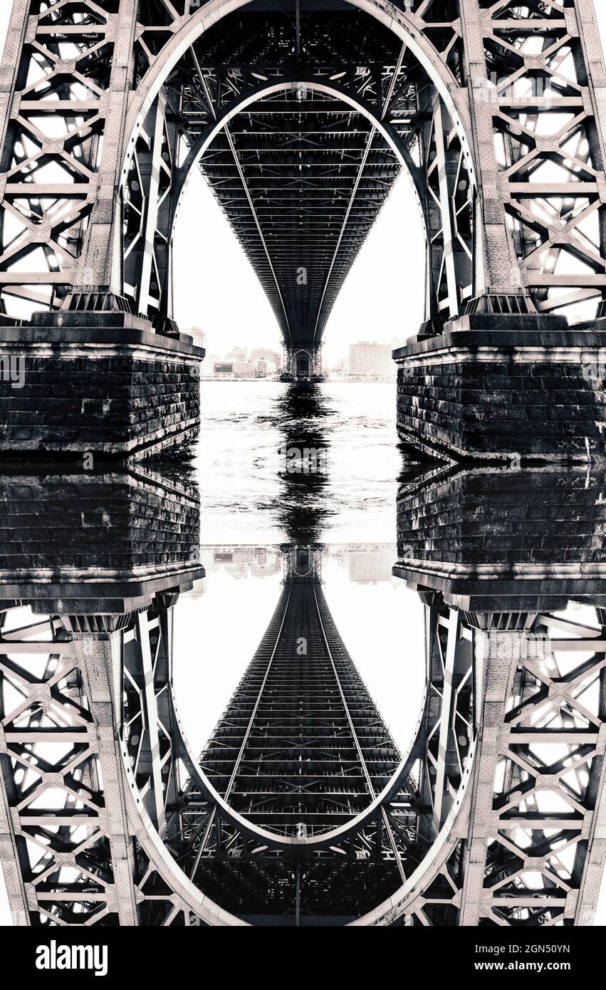 Base del Williamsburg Bridge e East River a Lower Manhattan. Foto Stock