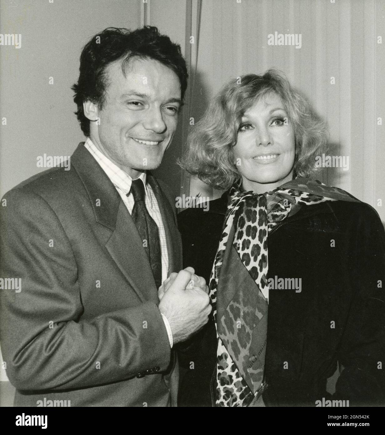 L'attrice americana Kim Novak e il cantante italiano massimo Ranieri al programma televisivo Fantastico Cinema, 1989 Foto Stock