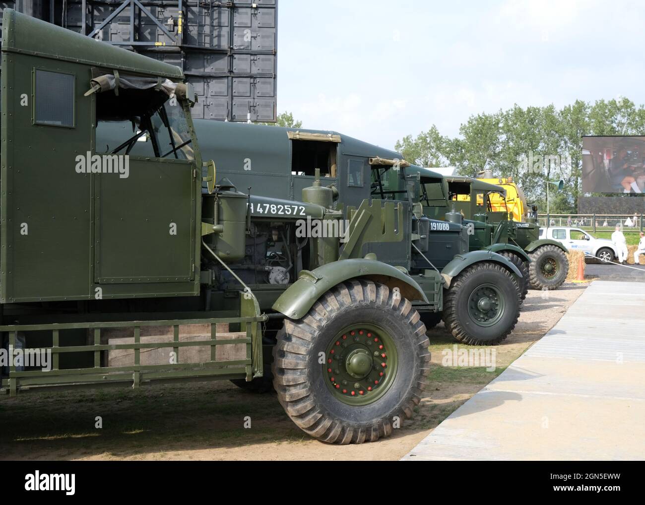 Settembre 2021 - autocarri pesanti britannici Scammell in mostra militare al Goodwood Revival gara per auto e moto d'epoca. Foto Stock