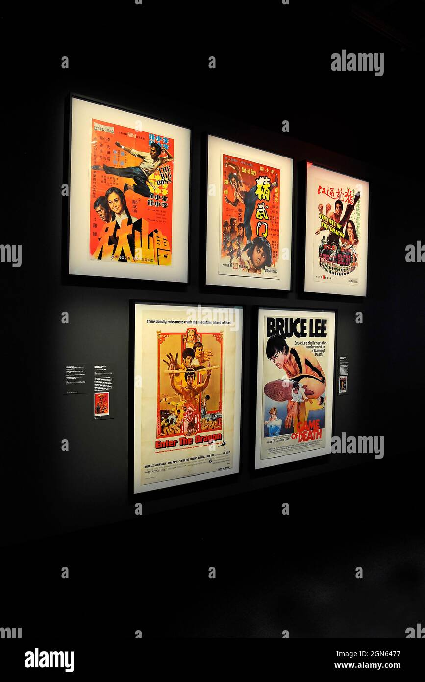 I poster vintage di Bruce Lee all'Academy Museum of Motion Pictures di Los Angeles, California Foto Stock