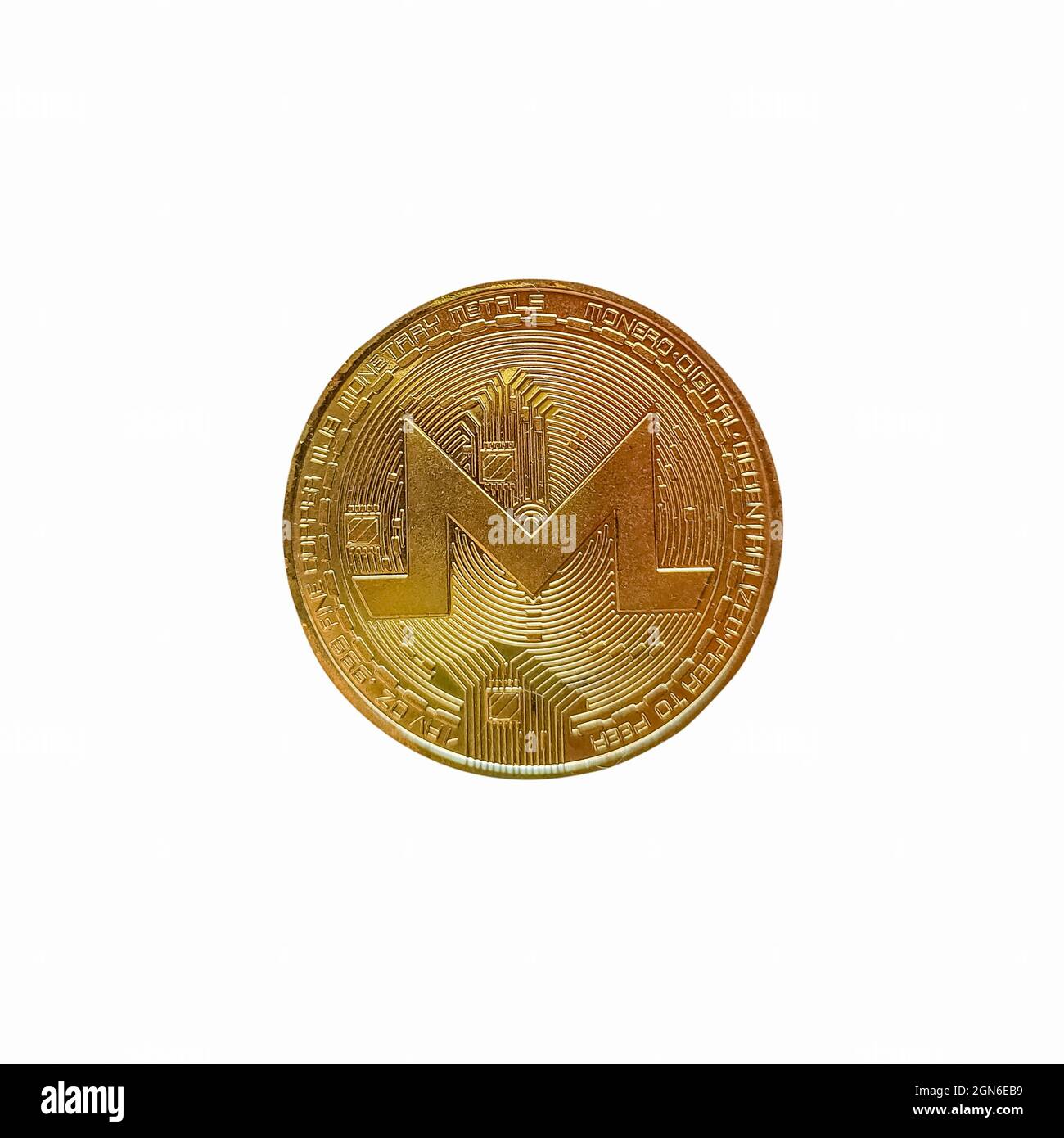 Moneta Monero isolato su sfondo bianco. Simbolo di criptovaluta Foto Stock
