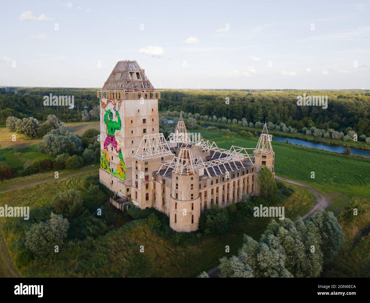 Il castello di Almere ha intaccato la rovina di un castello incompiuto in una fortezza nei Paesi Bassi, in Europa. Foto Stock