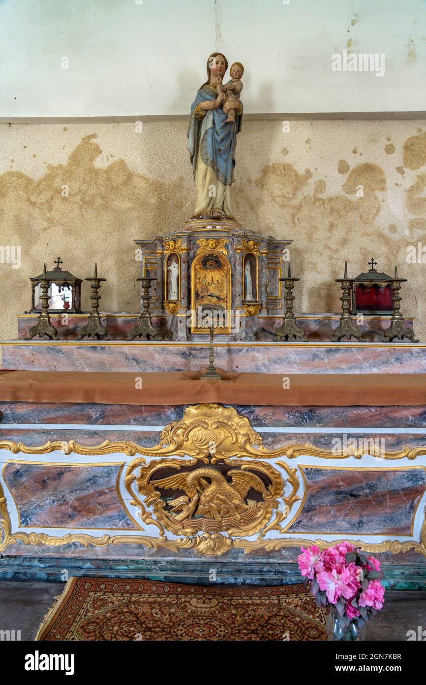 Altare der Kapelle Chapelle Notre-Dame-de-Bon-Secours a Gatteville-le-Phare, Normandie, Frankreich | Cappella Chapelle Notre-Dame-de-Bon-Secours altare Foto Stock